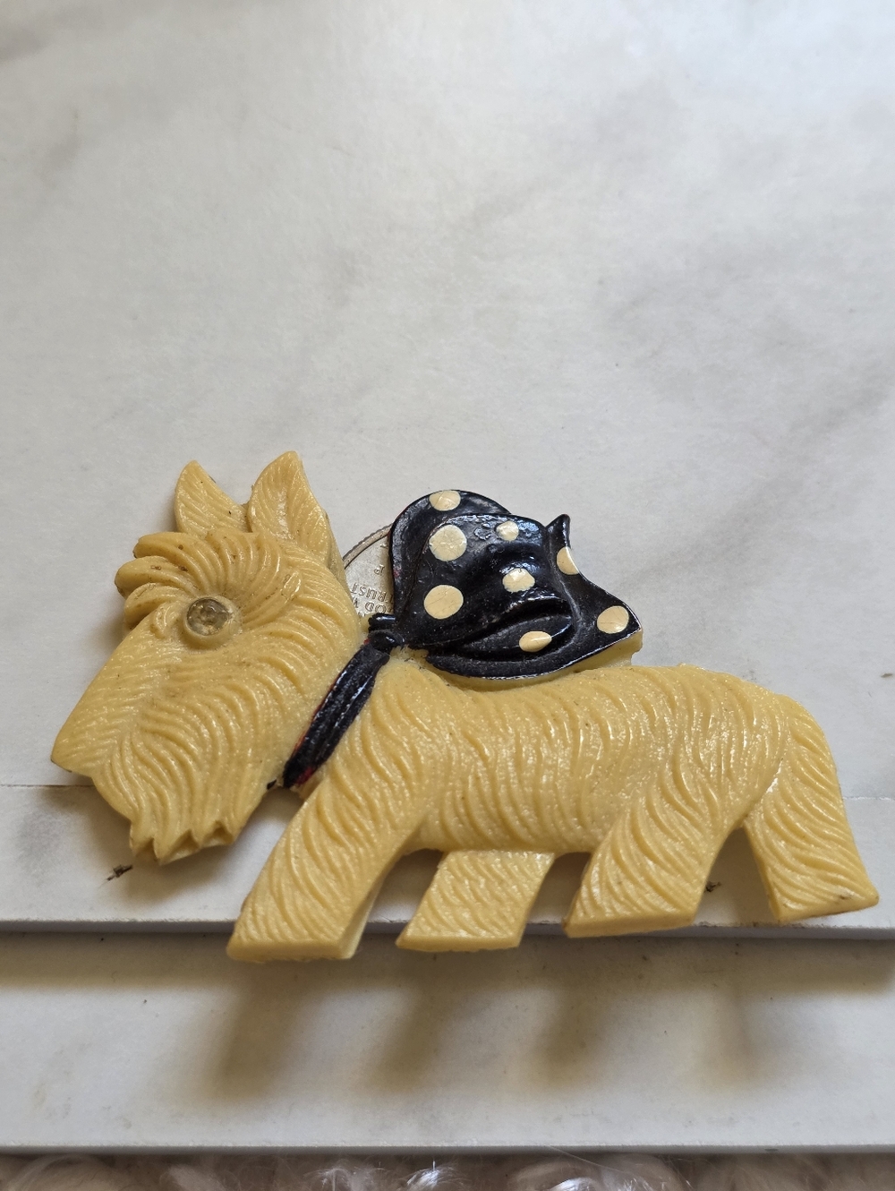 Vintage Cream and Black Scottie Dog Brooch - Picture 2 of 5